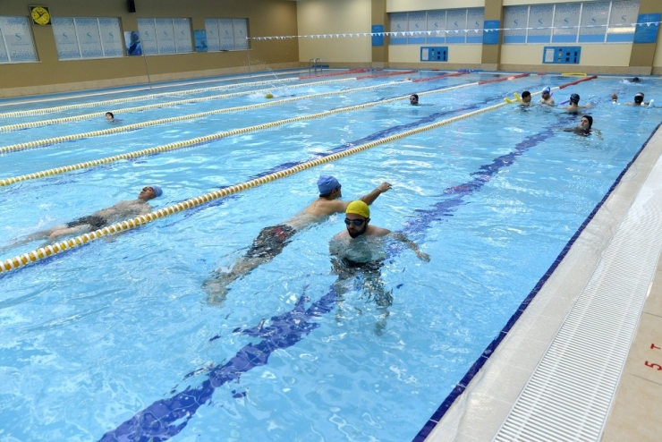 Tepebaşı’nda Yüzmek İçin Engel Yok