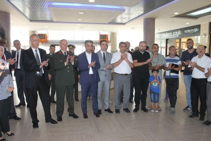 ’Türk Bayrağı’ Konulu Sergi Açılışı Yapıldı