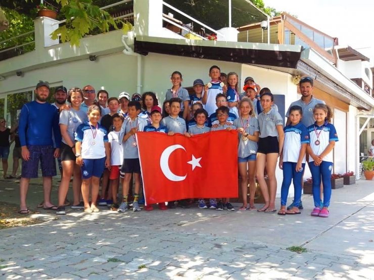 ’15 Temmuz Demokrasi Ve Milli Birlik Günü’ Yelken Yarışları Düzenlendi