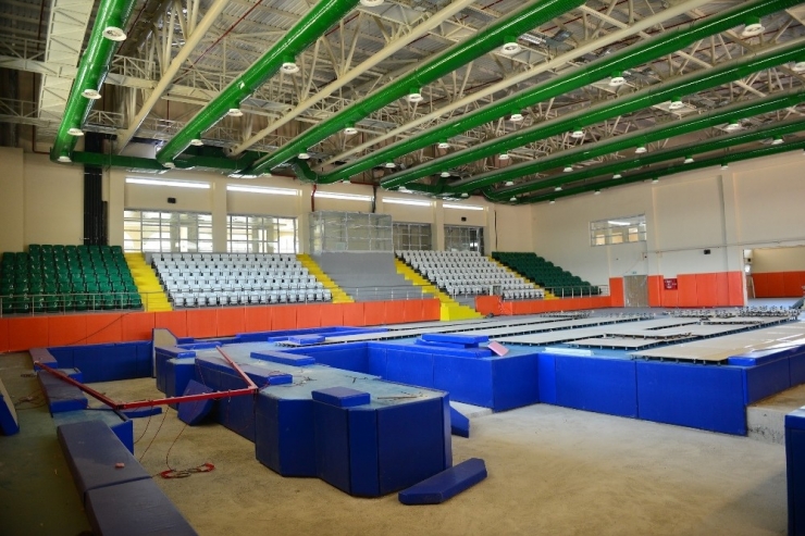 Naim Süleymanoğlu Spor Kompleksi Gün Sayıyor