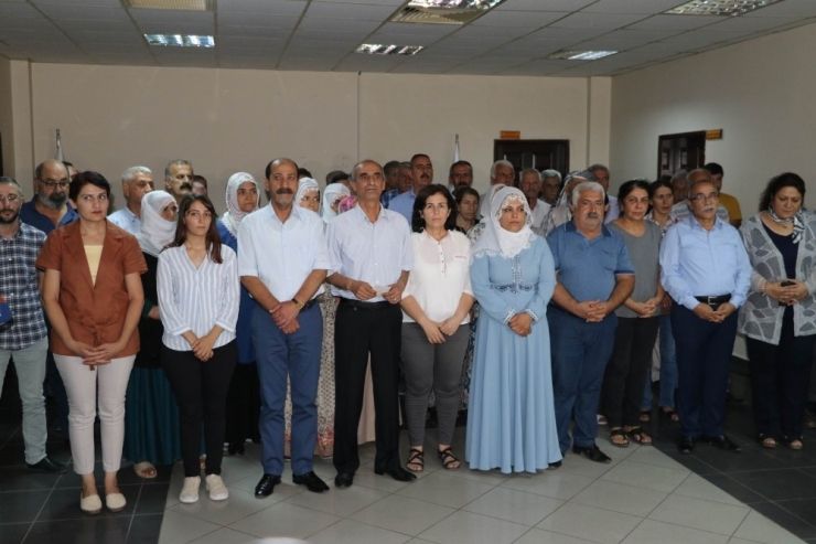 Hdp’den, Terörist Cenazesine Katılan Vekillere Destek