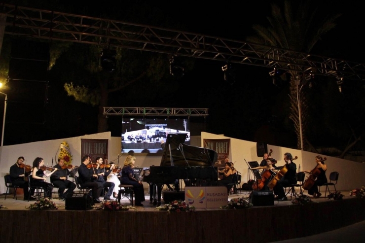 İdil Biret, 26 Temmuz’da Kuşadalılarla Buluşacak