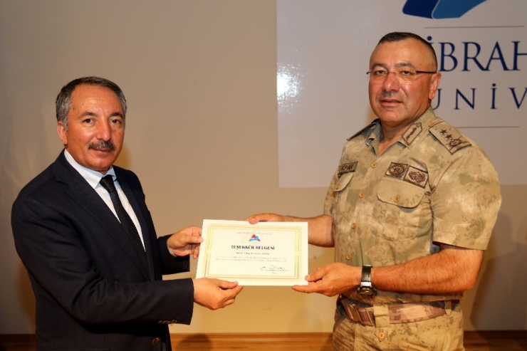 Aiçü’de “Ağrı İlinde Düzensiz Göç Olgusu” Konulu Panel Düzenlendi