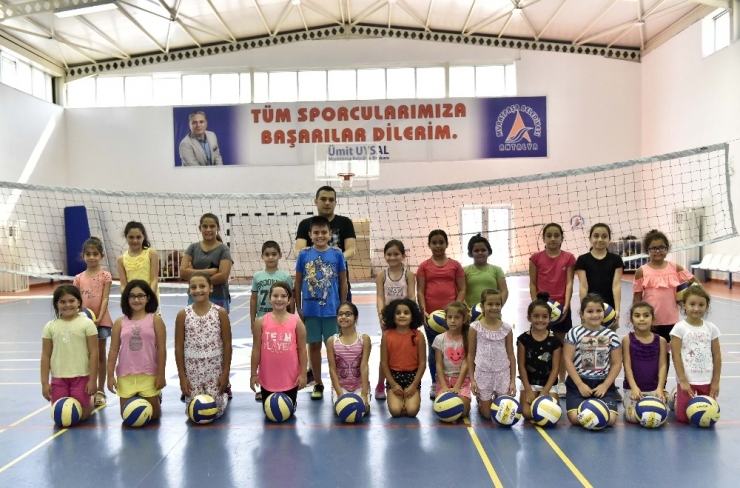 Muratpaşa’da Sporla Dolu Bir Yaz