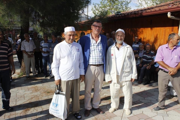 Vezirhan’da Kutsal Topraklara Gidecek Olan Hacı Adayları Uğurlandı