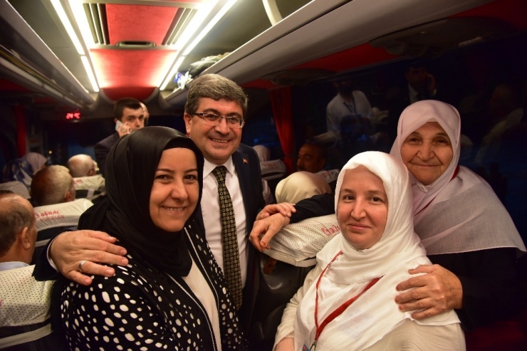 Bilecik’ten Kutsal Topraklara 144 Hacı Adayı Uğurlandı