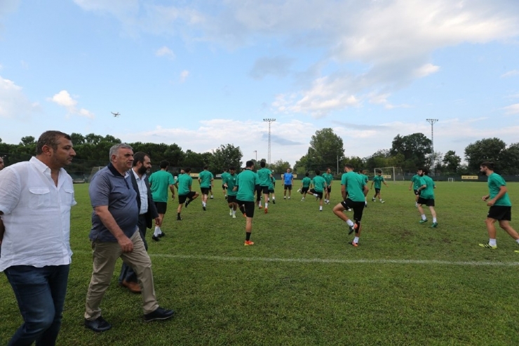 Başkan Toçoğlu, Sakaryaspor’un Antrenmanını Takip Etti