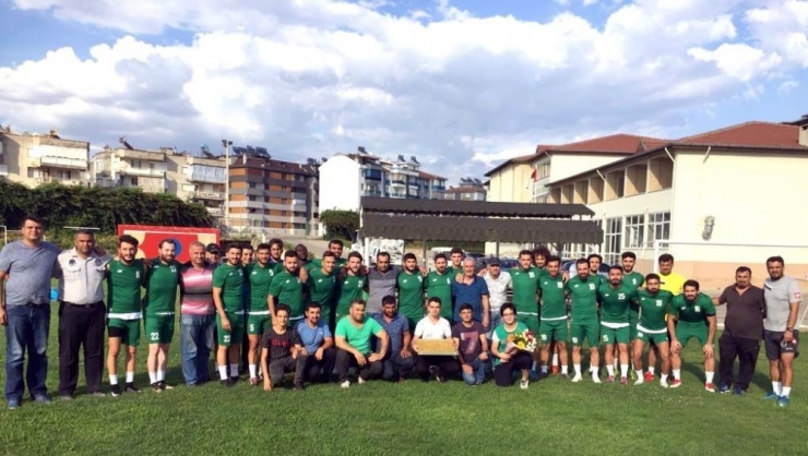 Salihli Belediyespor’a Taraftar Morali