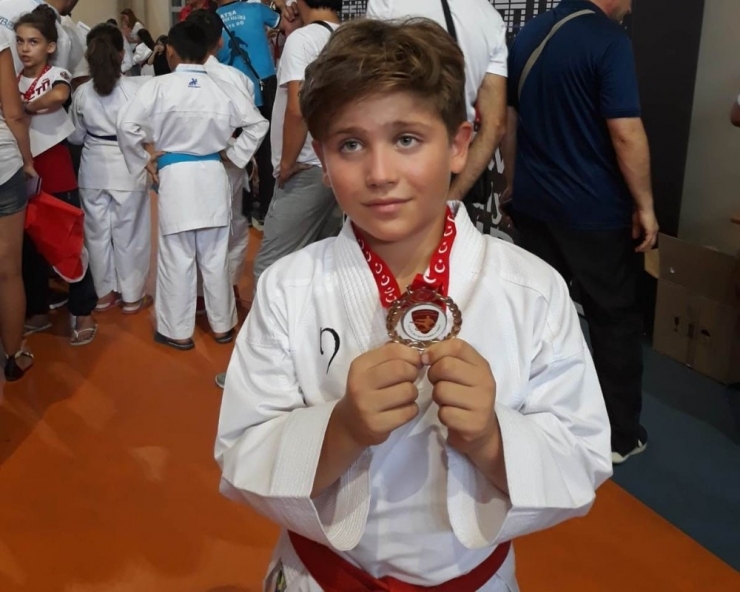 Foçalı Kaan Yüksel’den Uluslararası Gurur