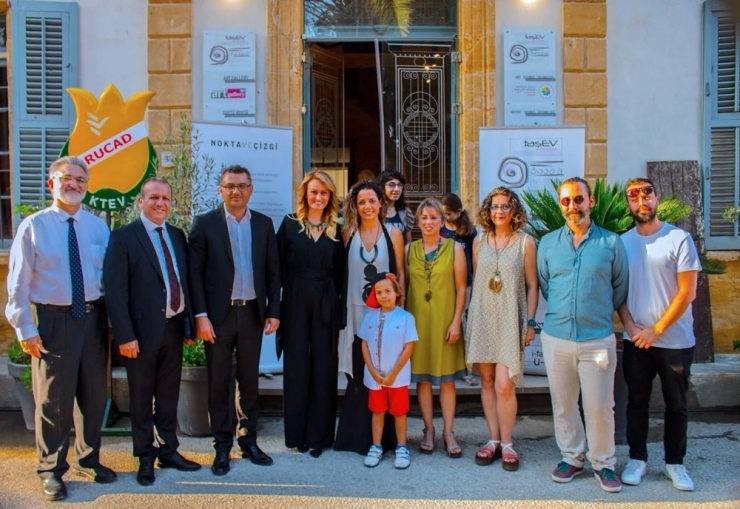 "Nokta Ve Çizgi" Temalı Sergi Kktc’de Açıldı