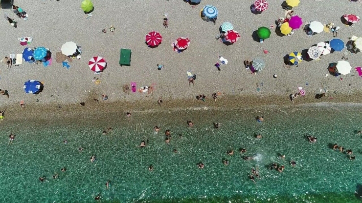 Antalya Turizmi 7 Milyona İlerliyor