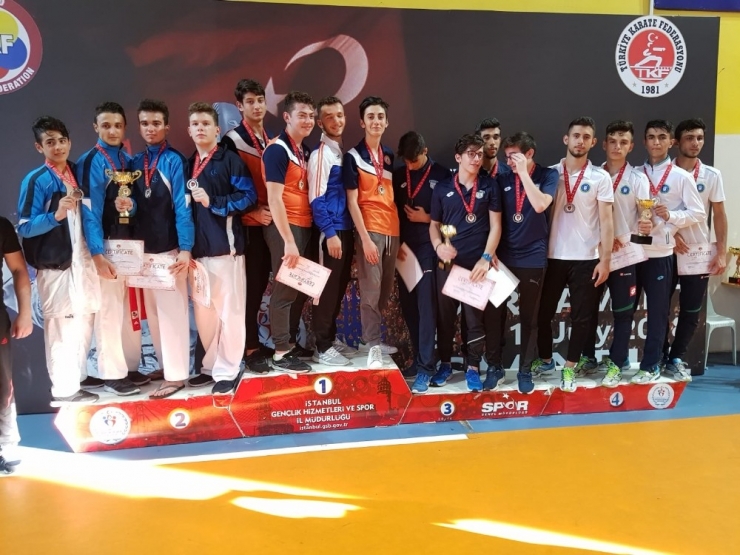 Karateye ‘Büyükşehir’ İmzası