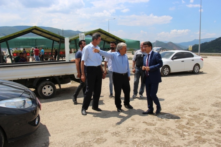 Rektör Taş, Osmaneli Karpuz Pazarını Gezdi