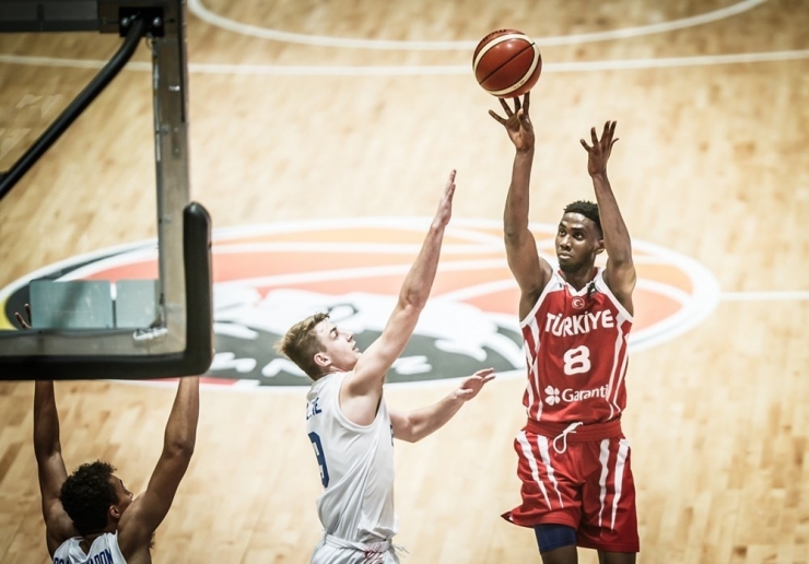 Muhaymin Mustafa Tofaş’ta