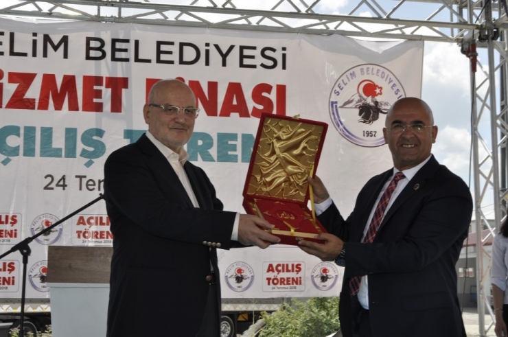 Selim Yeni Belediye Hizmet Binası’na Kavuştu
