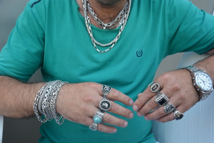 Uşak’ın Barış Manço’su Ezel Tosun; “Yakında Yerel Sanatçıların Yerini Dj’ler Alacak”