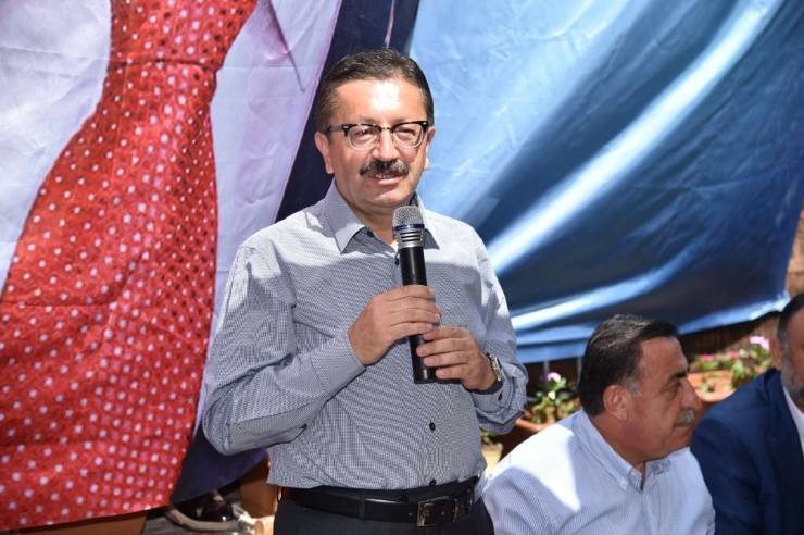 Ak Parti Ankara İl Yerel Yönetimler Toplantısı Altınköy’de Yapıldı