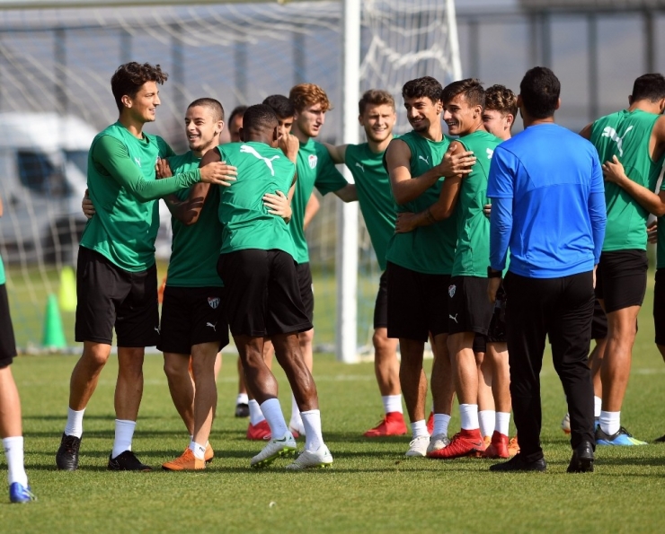 Bursaspor’da Yüzler Gülüyor