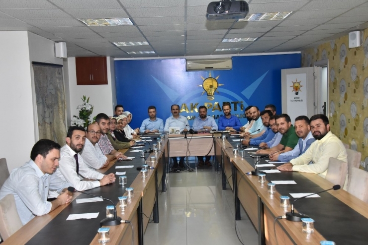 Başkan Altay, Ak Parti Meram Ve Karatay Teşkilatlarını Ziyaret Etti