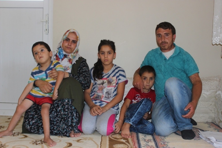 Gözleri Önünde Eriyen Çocukları İçin Yardım Bekliyorlar