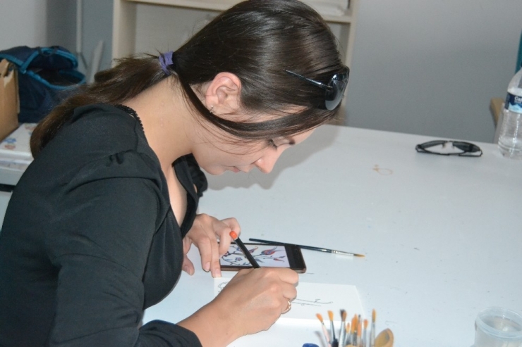 18 Farklı Ülkeden 22 Öğrenci Afyonkarahisar’da Çini Eğitimi Alıyor