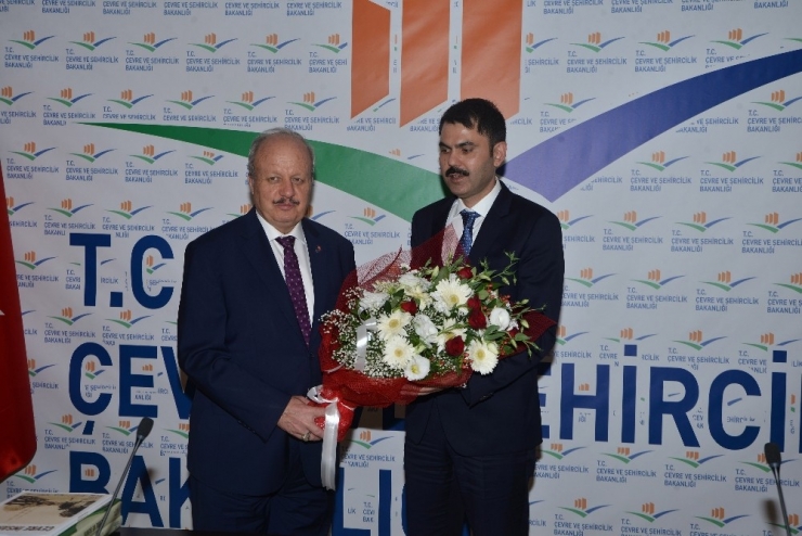 Aso Yönetimi, Bakan Kurum’u Ziyaret Etti