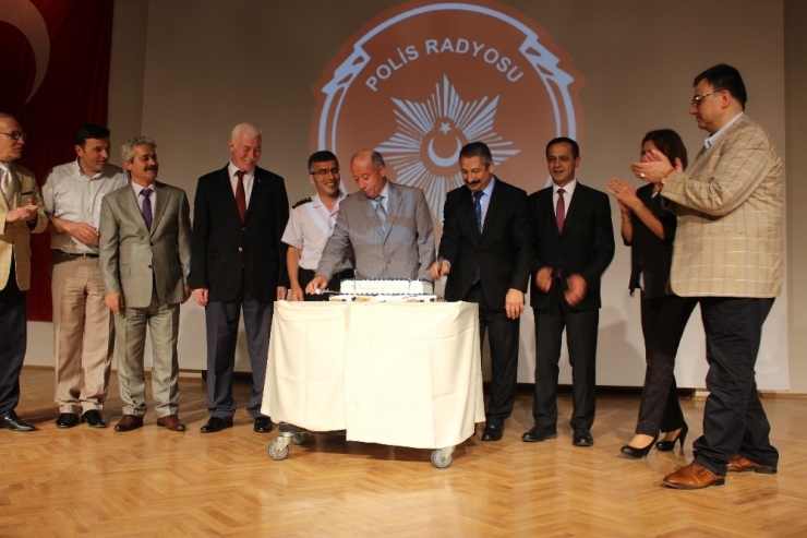 Eskişehir Polis Radyosu Yayın Hayatına Tekrar Başladı