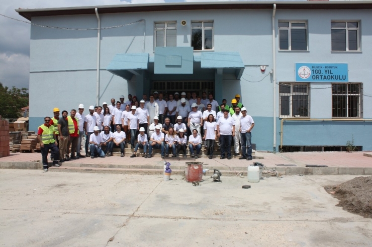 Vitra Karo Çalışanları Harçlarını Eğitim İçin Kardı