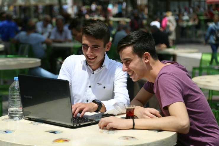 Ücretsiz İnternet Hizmeti Beğeni Topluyor