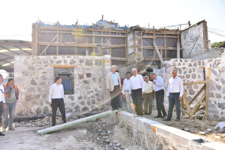 Salihli Atatürk Evi’nde Restorasyon Devam Ediyor