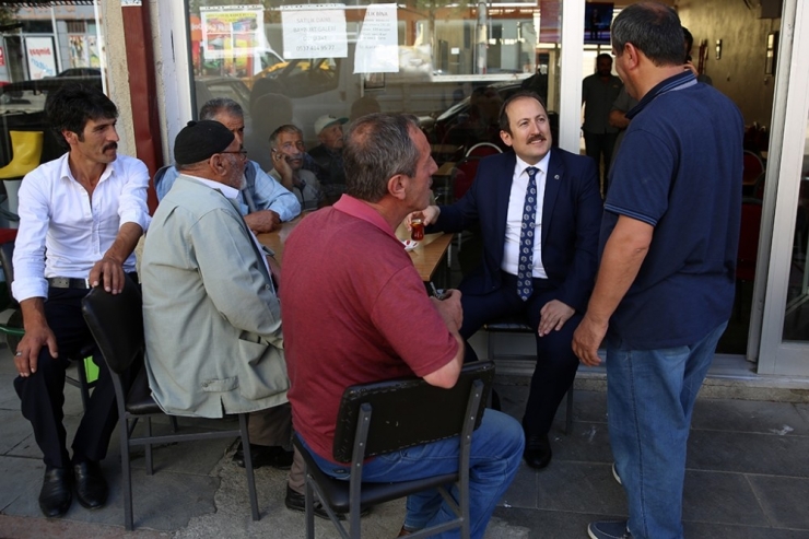 Vali Pehlivan Esnafla Bir Araya Geldi