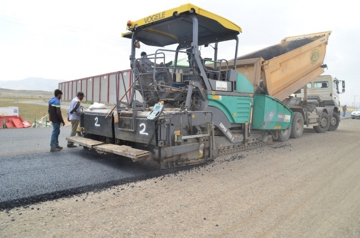 Ağrı’da Asfaltlama Çalışmaları Devam Ediyor