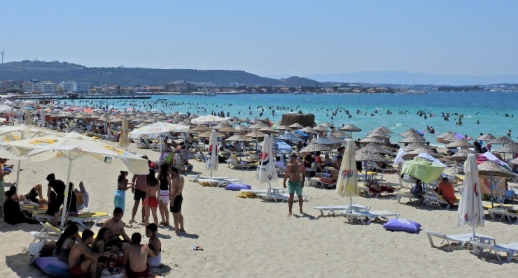 Ünlü Tatil Merkezi Çeşme’ye Bayram Piyangosu Vurdu