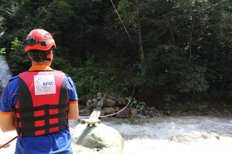 Rize’de Şiddetli Yağıştan En Fazla Etkilenen Muradiye Beldesi Havadan İşte Böyle Görüntülendi