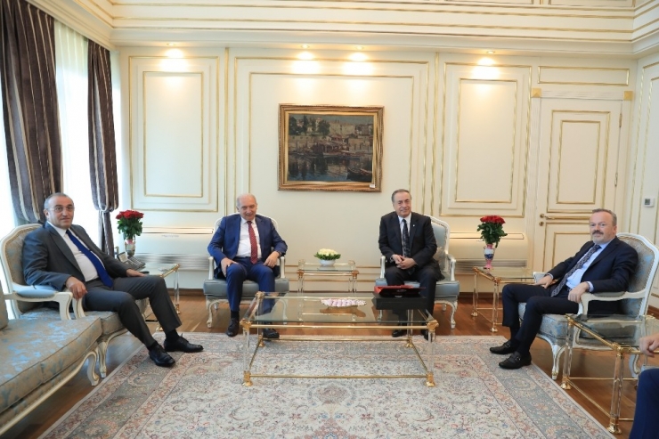 Galatasaray Başkanı Mustafa Cengiz’den İbb Başkanı Uysal’a Ziyaret