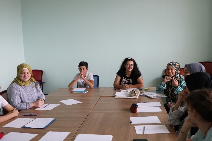 Genç Atölye’de Mizah Ve Espri Karikatürle Buluşuyor