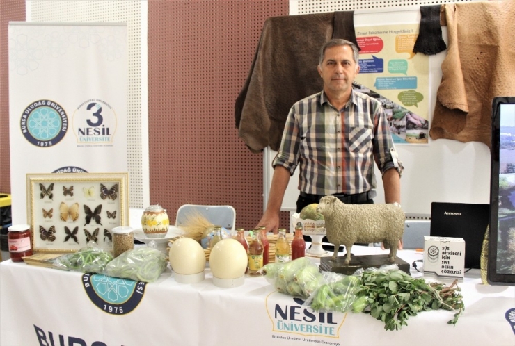 Deve Kuşu Yumurtasıyla Fakülteye Öğrenci Çekmeye Çalıştılar