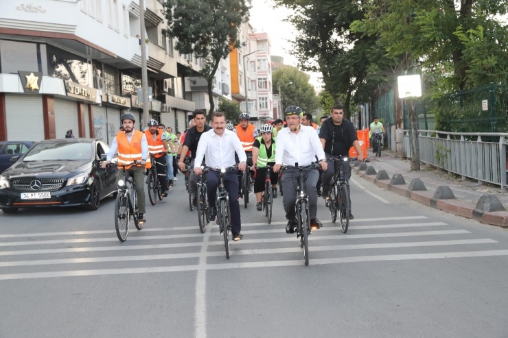 Karesi Belediye Başkan Yılmaz, Zeytinburnu’nda Pedal Çevirdi