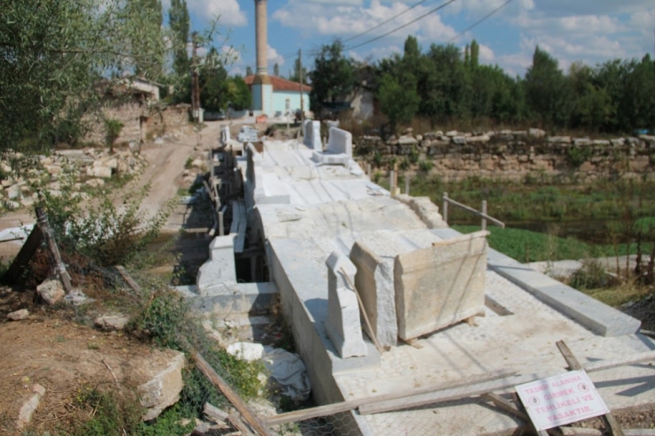 "Çavdarhisar’ın Keşfedilmemiş Tarihi Güzellikleri Yeni Kazılarla Gün Yüzüne Çıkartılıyor"