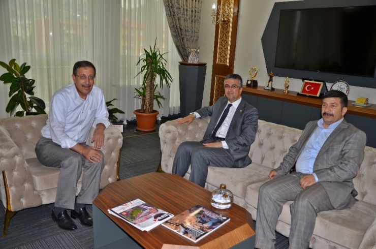 Mhp Genel Başkan Yardımcısı Aydın’dan Başkan Bulutlar’a Ziyaret