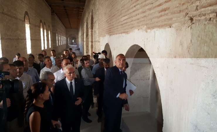 Kültür Bakanı Ersoy: "Rami Kışlası Projesini Çok Hızlı Bir Şekilde Tamamlamak İstiyoruz”