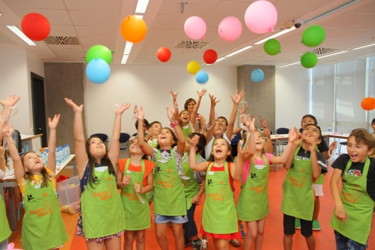 Çocuklar Bilimle Düşlüyor