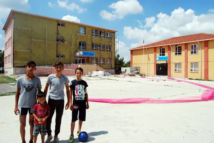 Malkara’da Okullar Yenileniyor