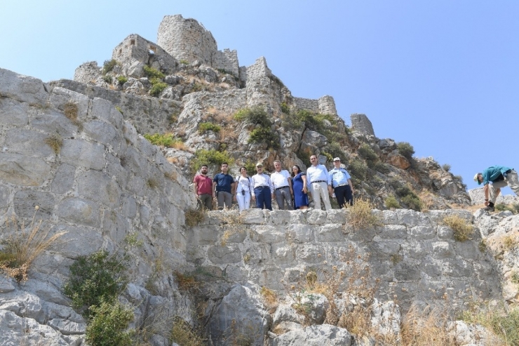 Vali Demirtaş’dan "Yılan Kale" Daveti