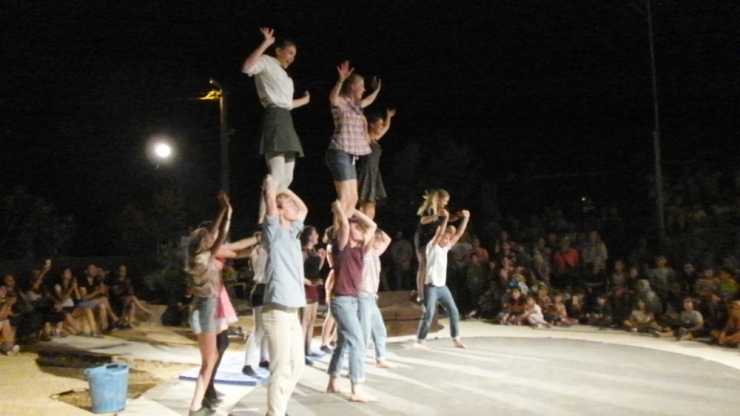 Taylıeli’de İmece Usulü Çocuk Sanat Şenliği