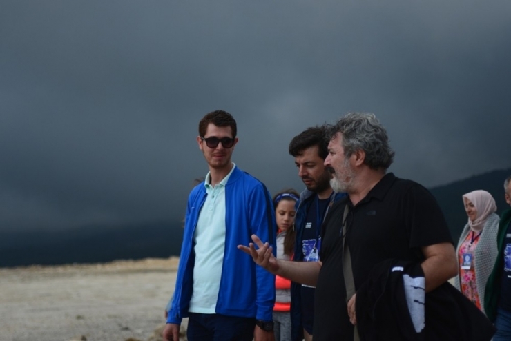 ’Mandıra Filozofu’ Okullara Da Karşı