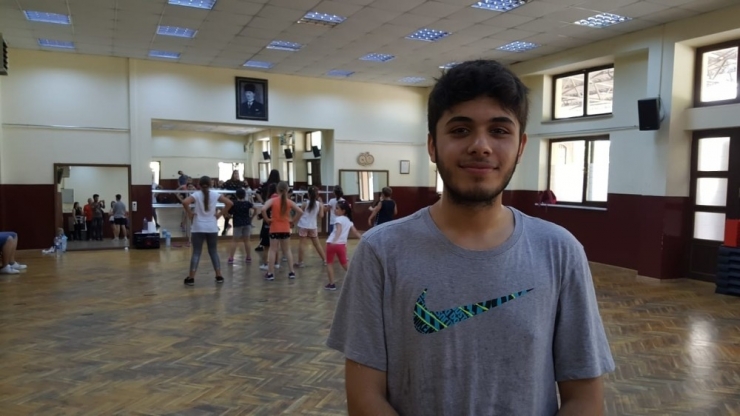 Türkiye Hiphop Şampiyonu Zeki Gündüz, Dünya Şampiyonası’na Hazırlanıyor