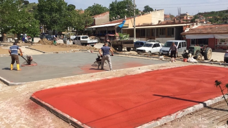 Burhaniye’de Yeşil Seferberlik Sürüyor