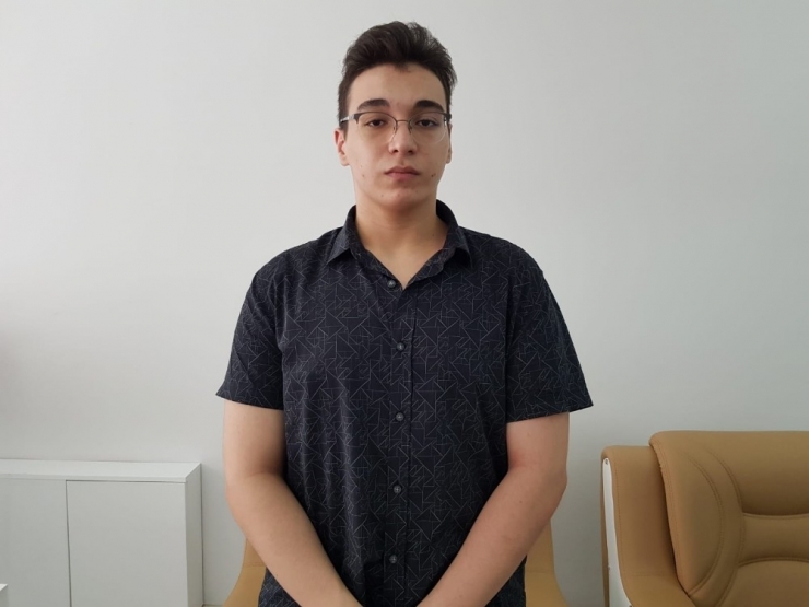 Yks Elazığ Birincisi Ayvaz Gazi Çimen;"deneme Çözmek Bana Çok Şey Kattı”