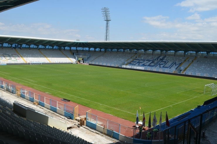 Büyükşehir Statta Hummalı Çalışıyor